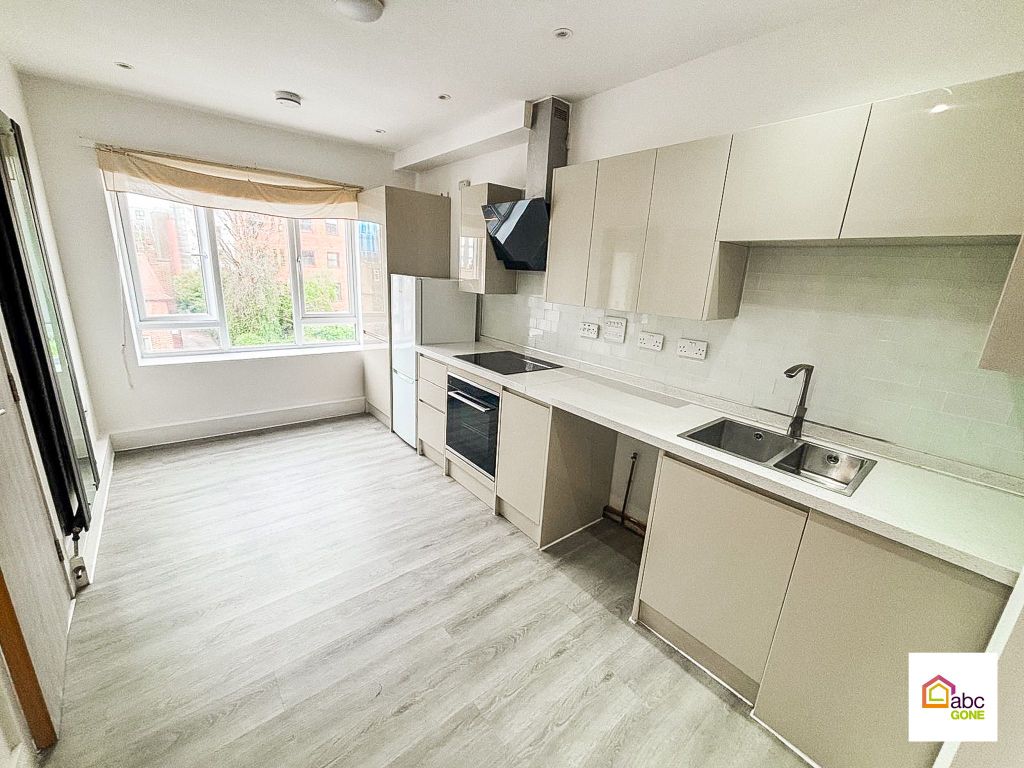 Property photo 1 of 3