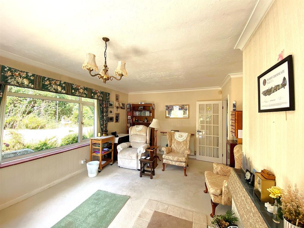 Property photo 3 of 15 35 The Highlands - Lounge1 To Use.Jpg