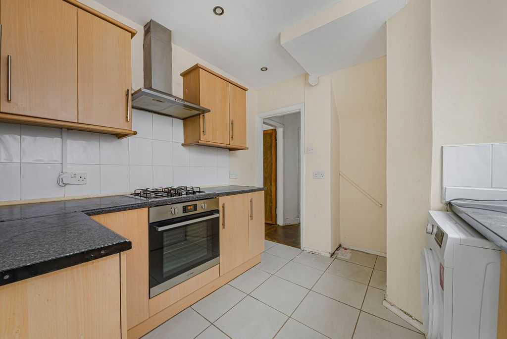 Property photo 3 of 26 Picture No. 23