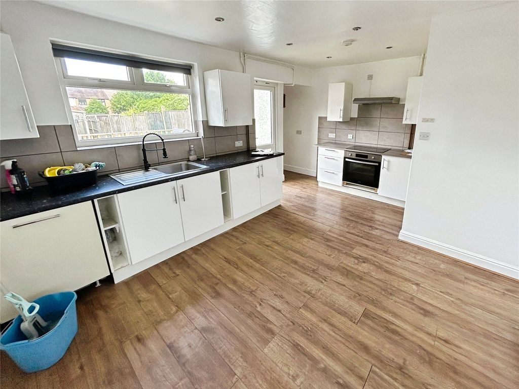 Property photo 3 of 10 Picture No. 07