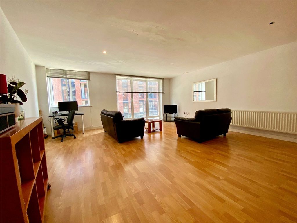 Property photo 3 of 14 Picture No. 30