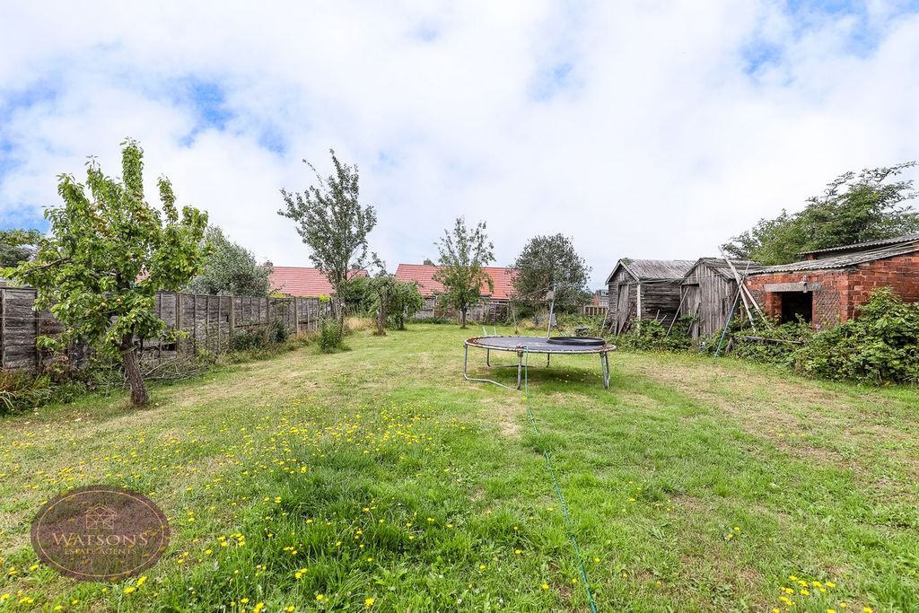 Property photo 2 of 36