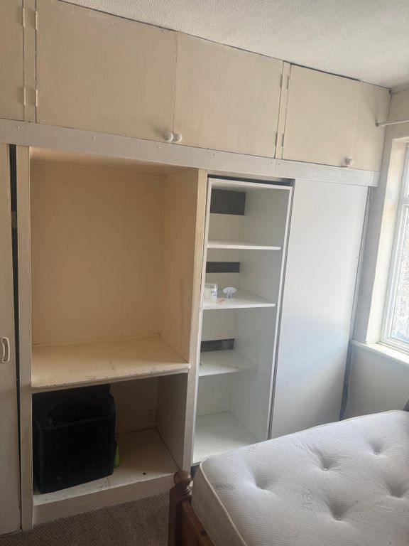 Property photo 3 of 4