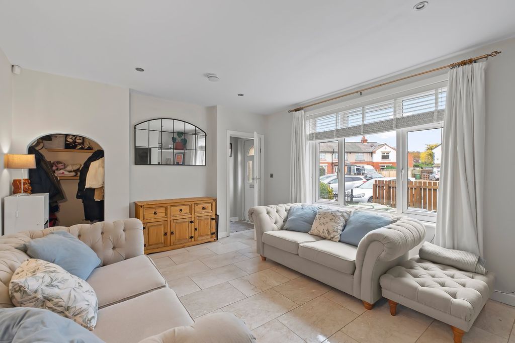 Property photo 3 of 18 Picture 3