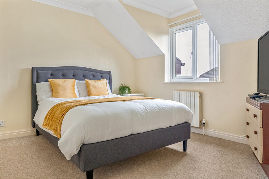 Property photo 3 of 23