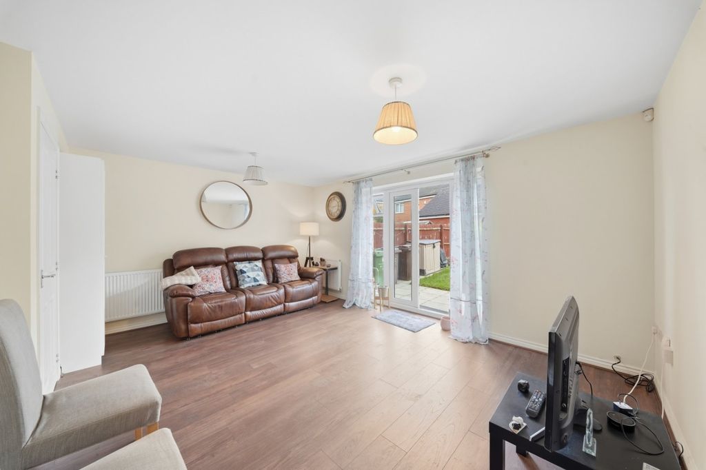 Property photo 2 of 16 Picture No. 05