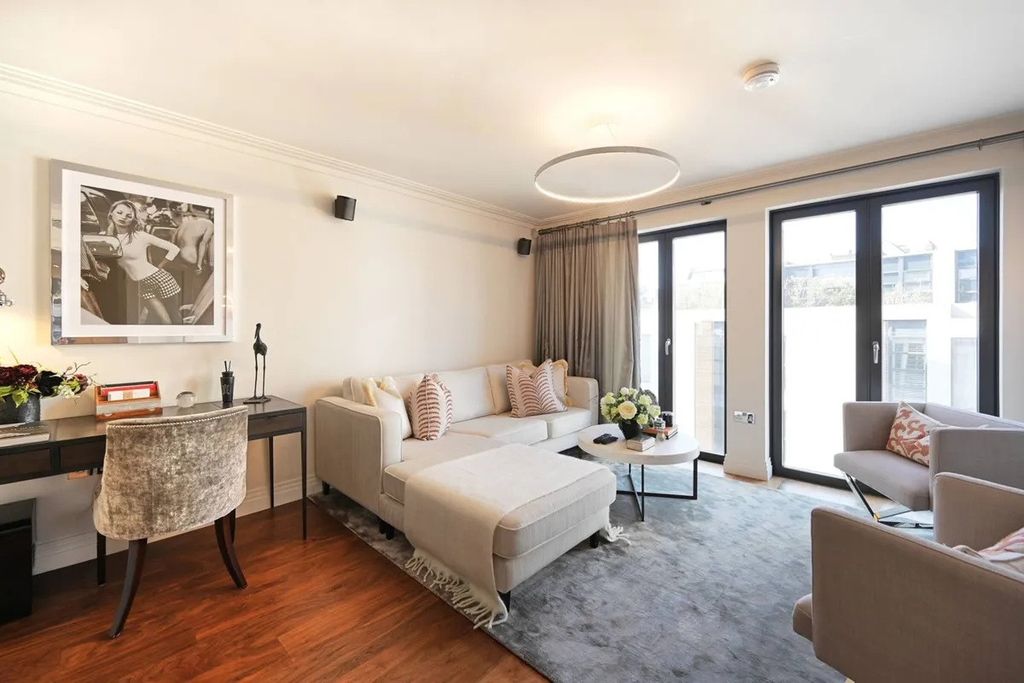 Property photo 3 of 19