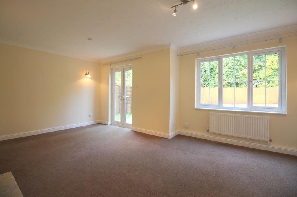 Property photo 3 of 15 Img_3870Jpg.Jpg