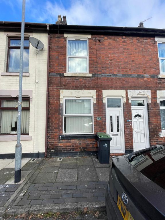 Property photo 1 of 11 2 Bed Terraced House For Sale Cavendish Street, Stoke On Trent, St1