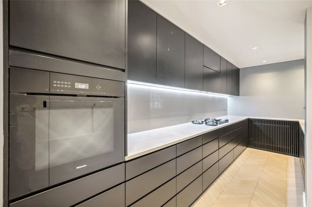 Property photo 2 of 18 Picture No. 07