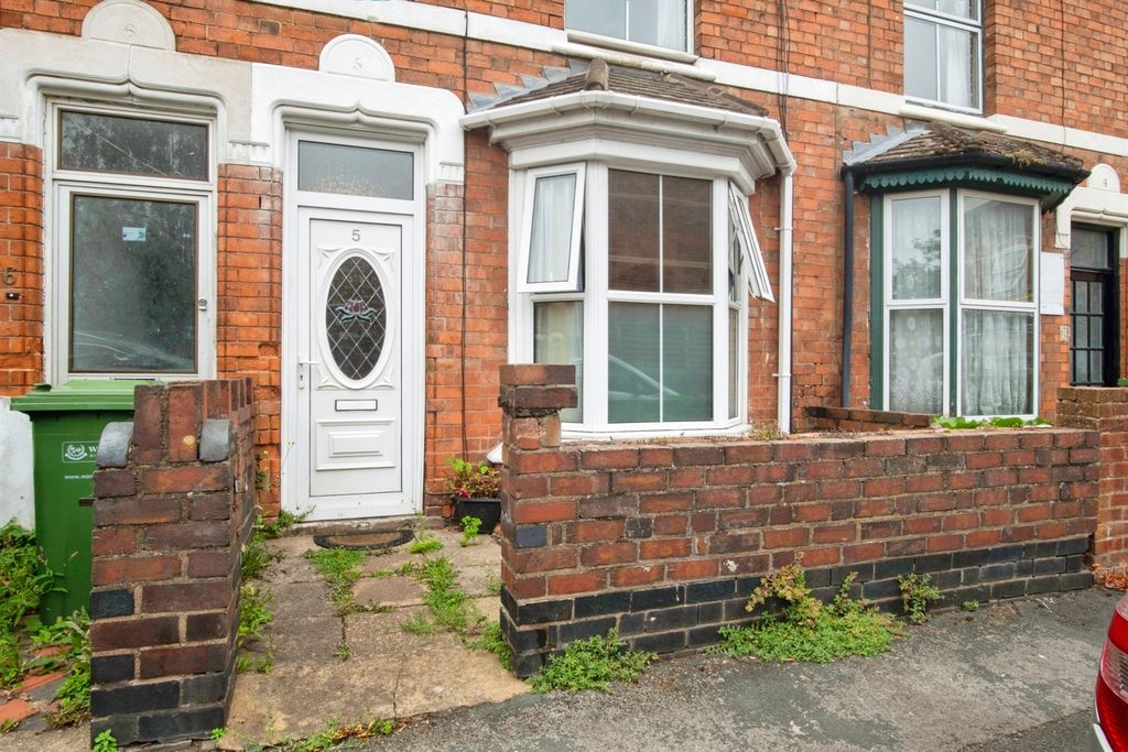 Property photo 1 of 17