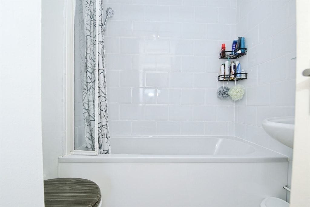 Additional image 7 of 2 bed flat for saleFlamborough Close, Woodston, Peterborough PE2