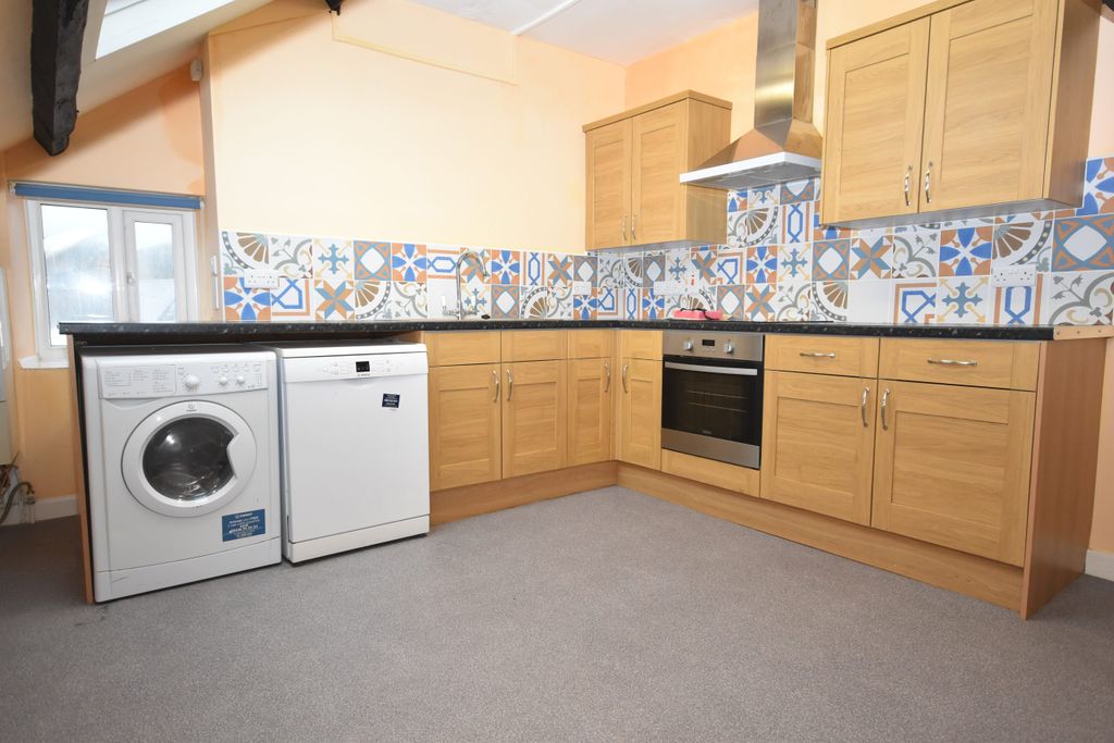 Property photo 2 of 6