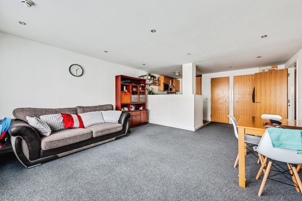 Property photo 2 of 9 Pbox-Img.Jpg