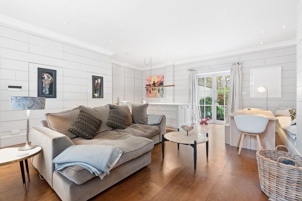 Property photo 1 of 24