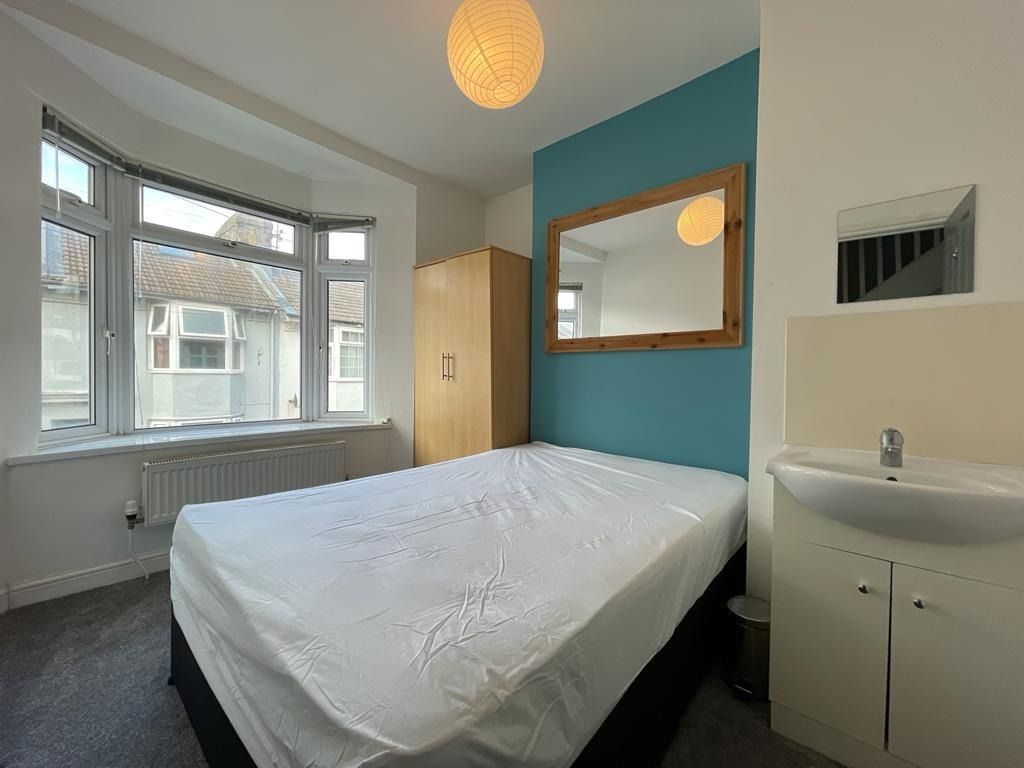 Property photo 2 of 18 4632901