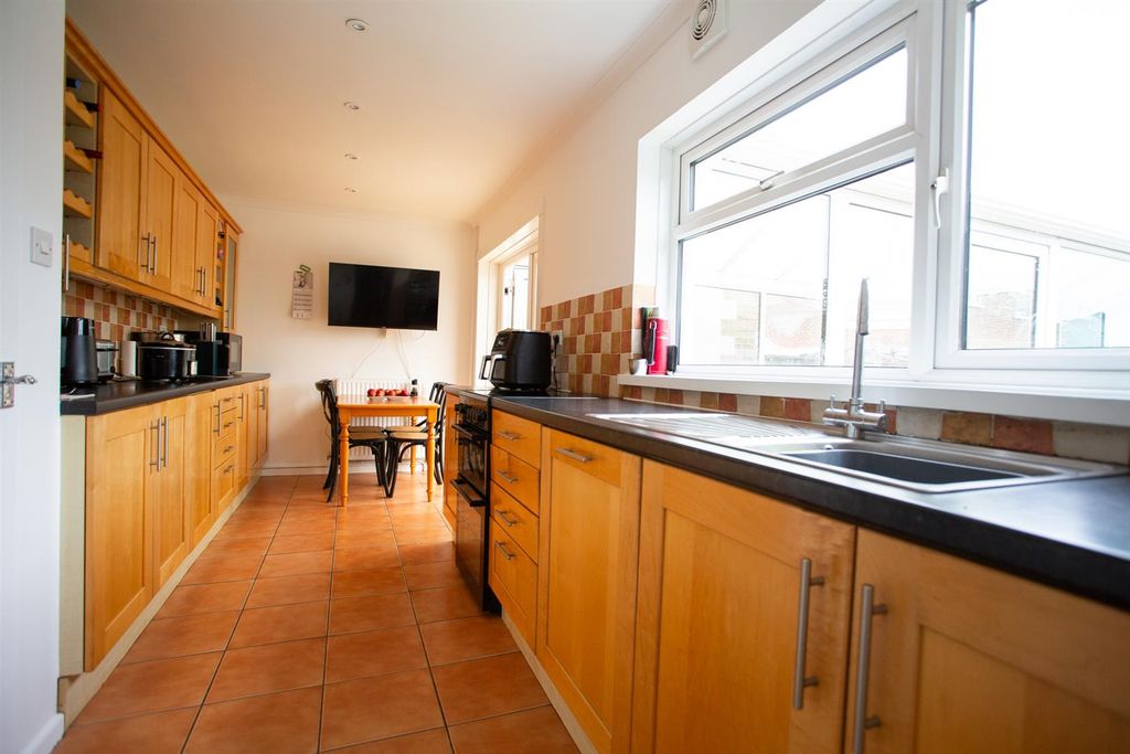 Property photo 2 of 22 Derb8900.Jpg