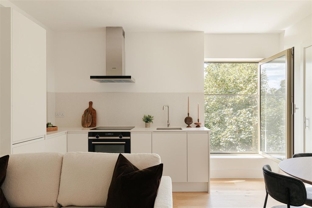 Property photo 2 of 24 The Sidings Apt 16-5.Jpg