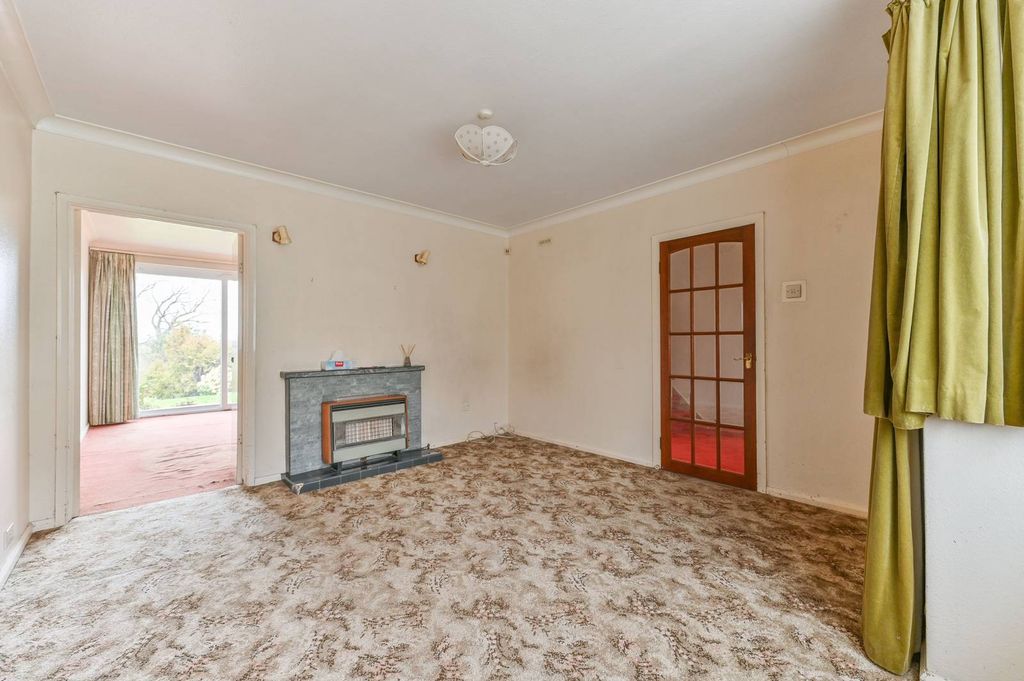 Property photo 3 of 22