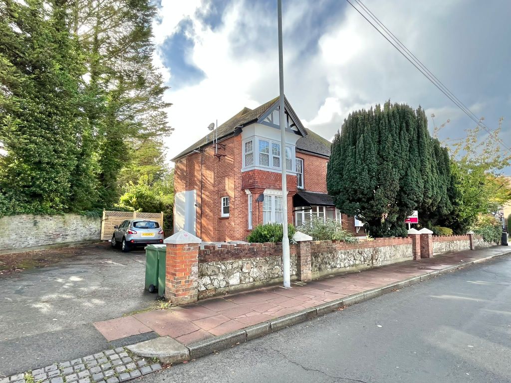 Property photo 1 of 24