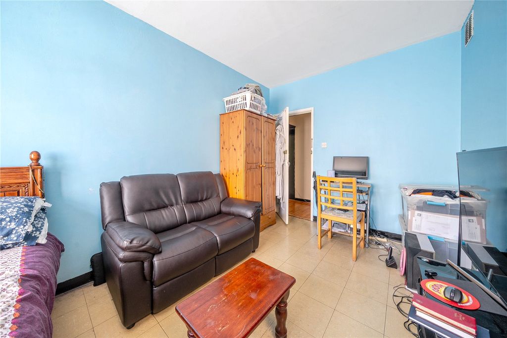 Property photo 3 of 14 Picture No. 06