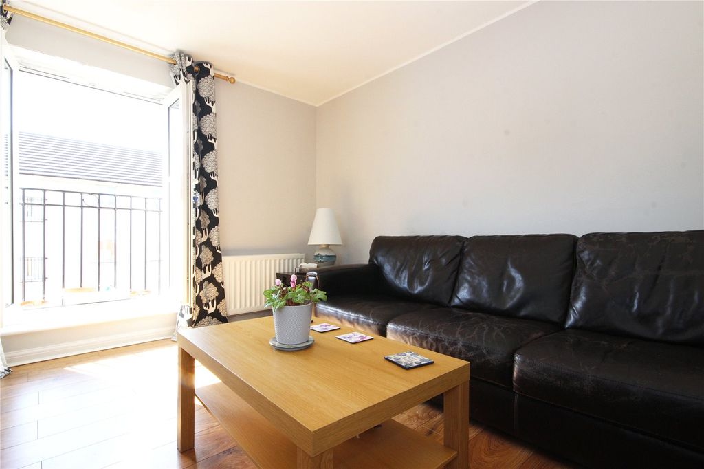 Property photo 2 of 12 Picture No. 29