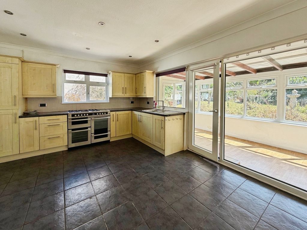 Property photo 3 of 21 5264936