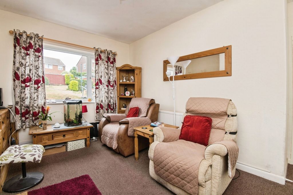 Property photo 3 of 17 Photo