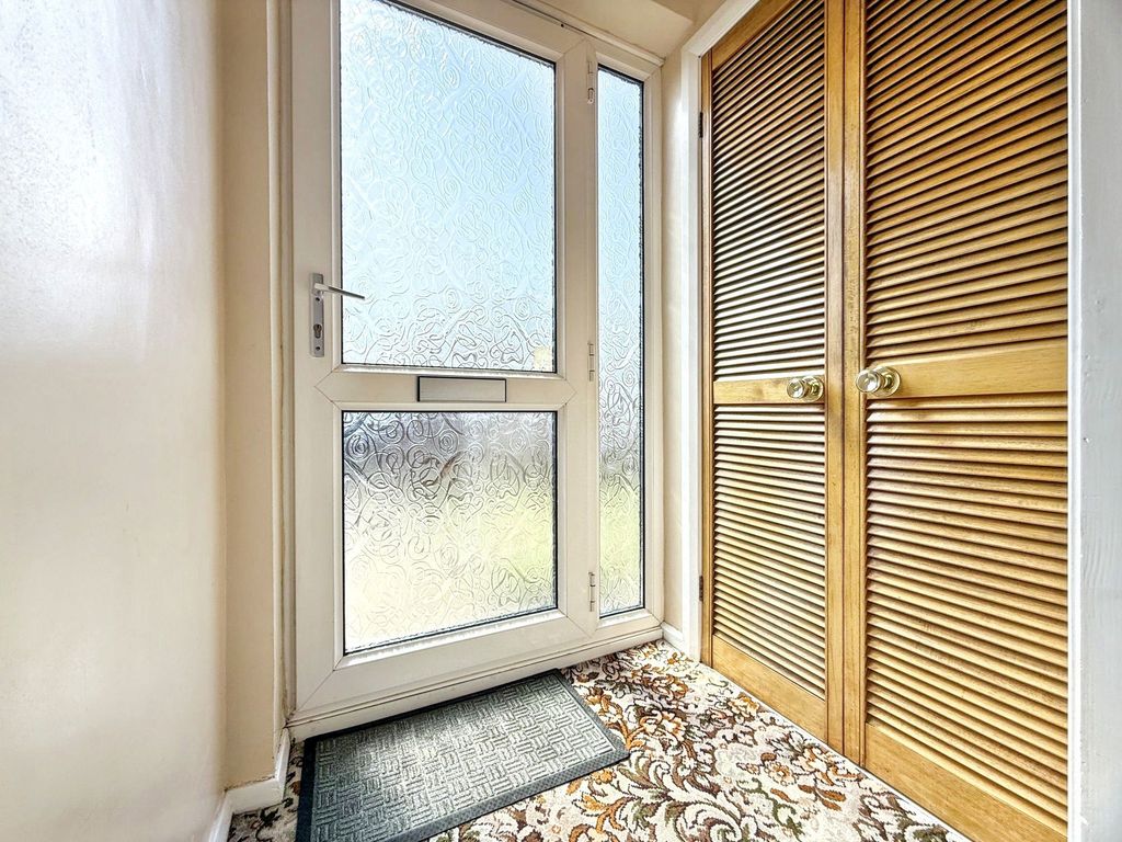 Property photo 3 of 25