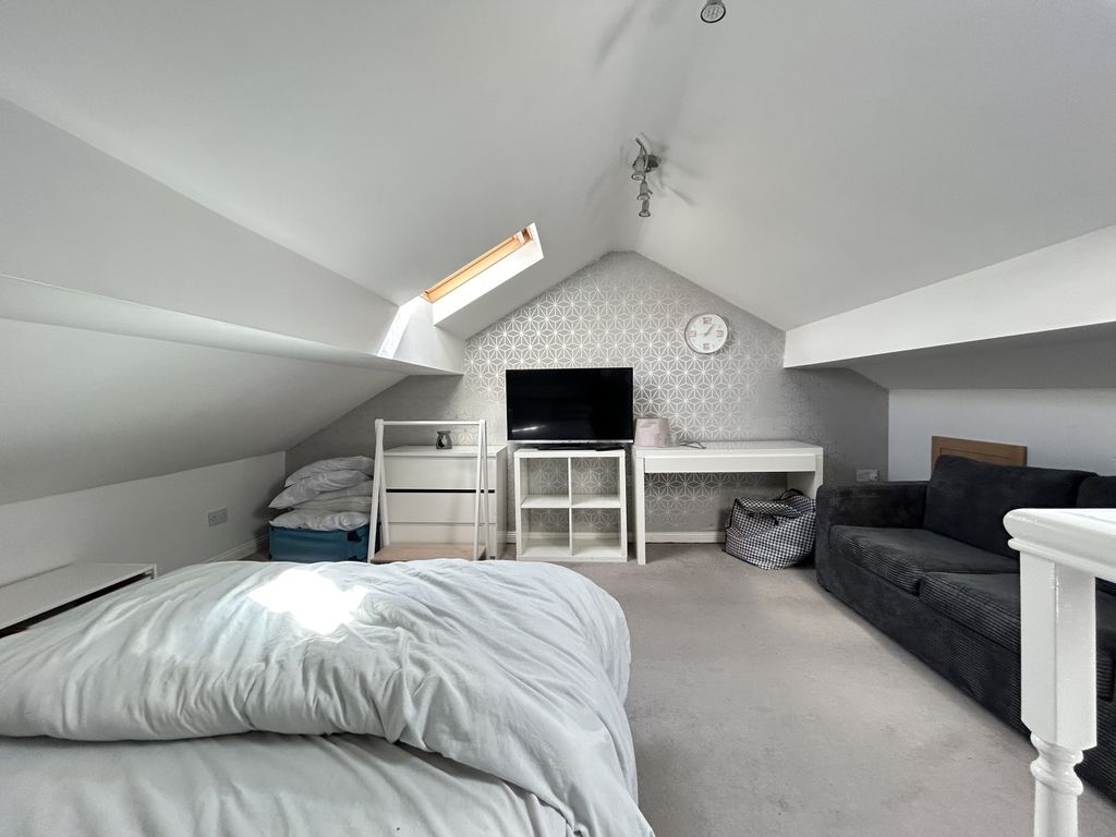 Property photo 3 of 16 Img_8270