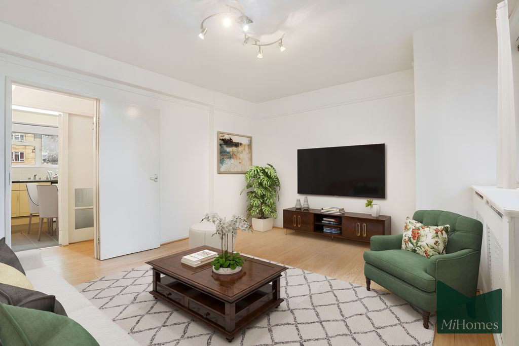 Property photo 2 of 8