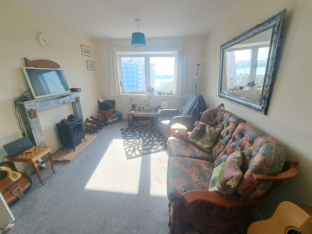 Property photo 3 of 6 Large Living Room