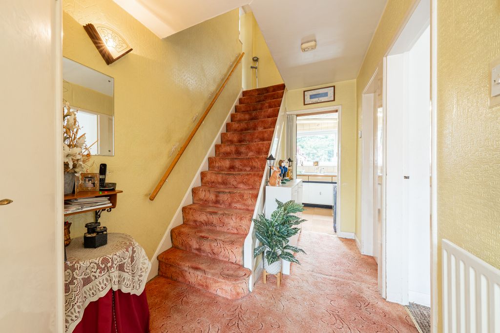 Property photo 3 of 26 .