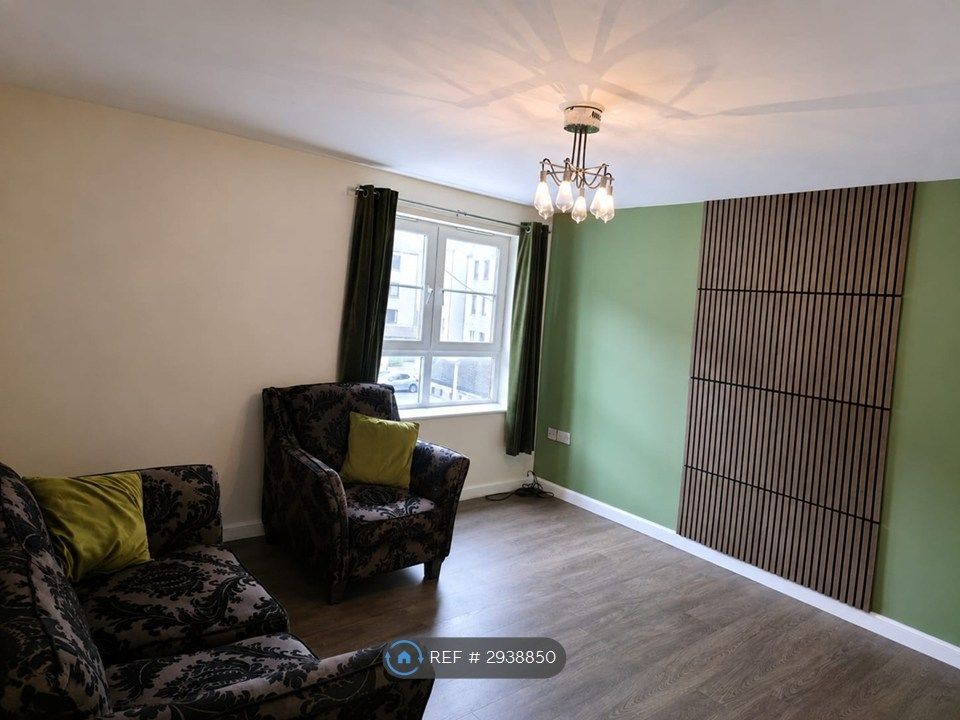 Property photo 3 of 11