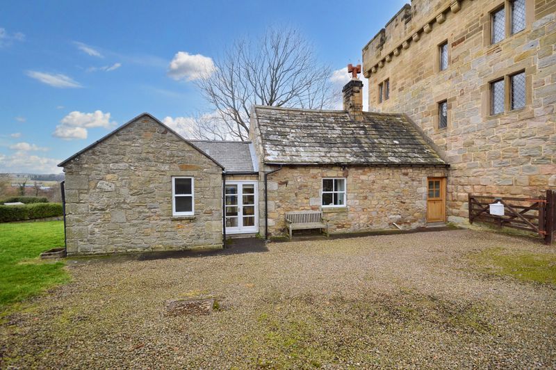 Property photo 1 of 15 Cottage