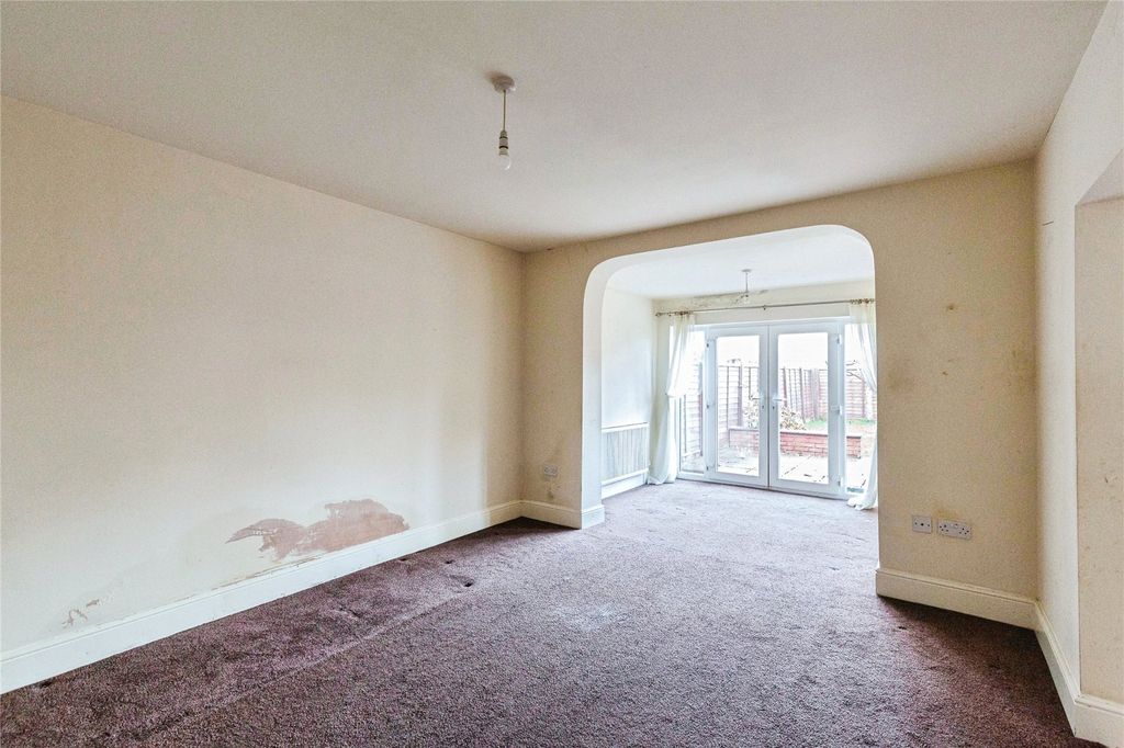 Property photo 3 of 18 Picture No. 02