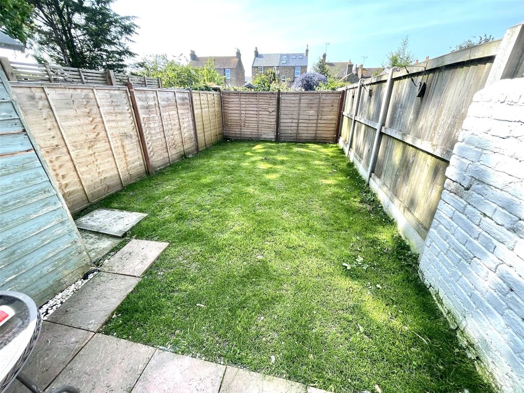 Property photo 2 of 13 Picture No. 19