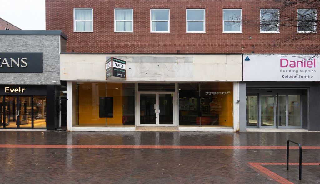 Property photo 1 of 3 Front External