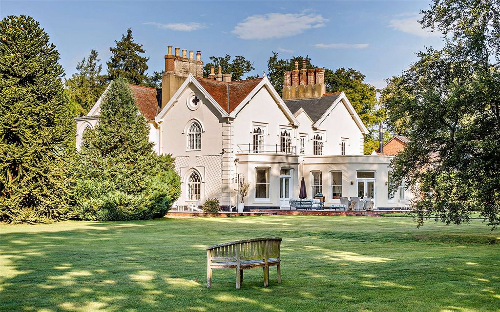 Property photo 1 of 30 Belmont Grange