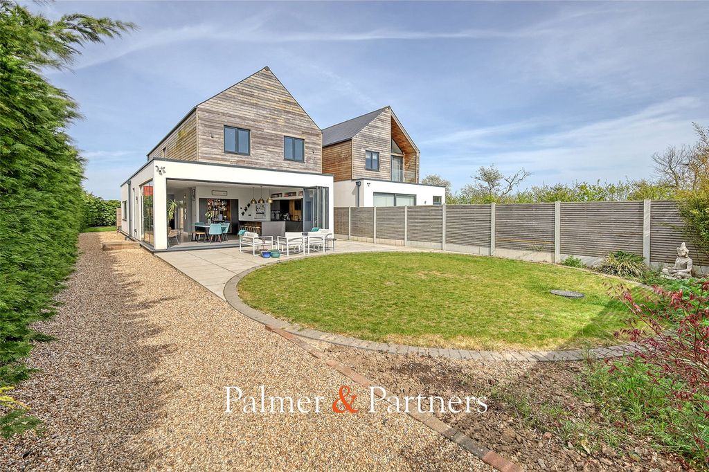 Property photo 1 of 34 Picture No. 33