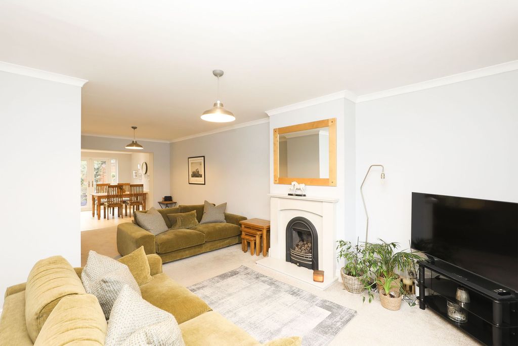 Property photo 3 of 26