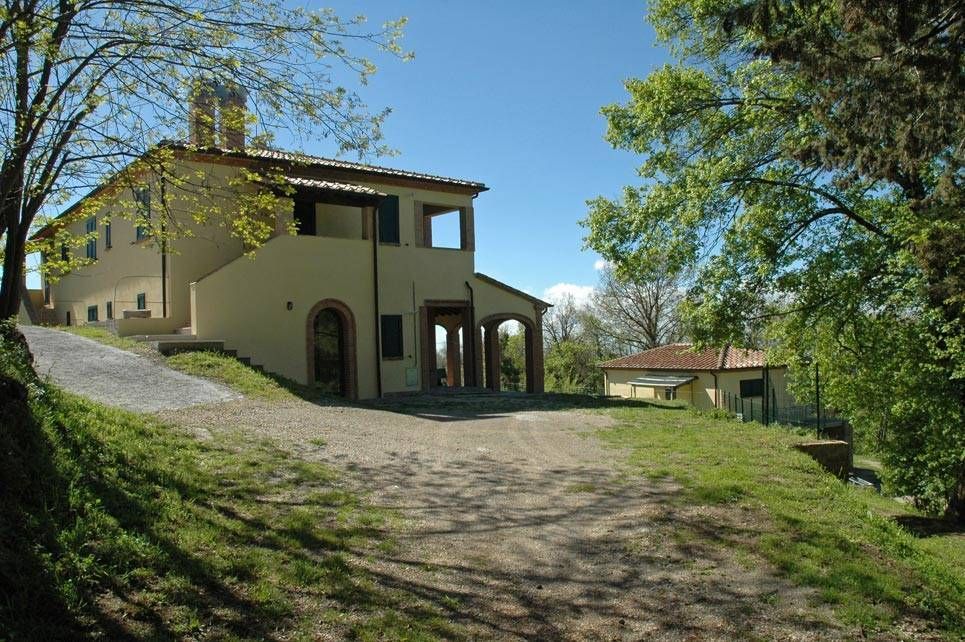 Property photo 1 of 28