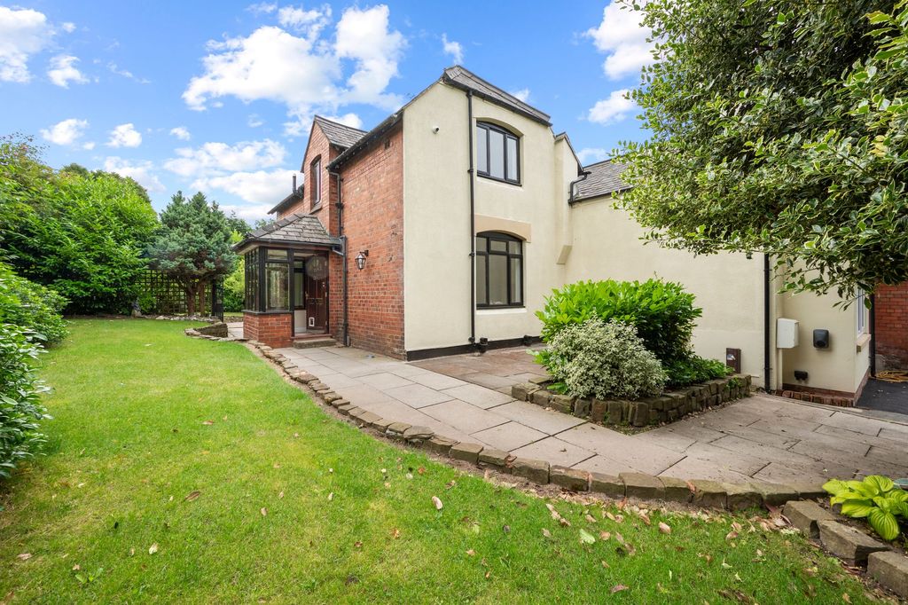 Property photo 2 of 41