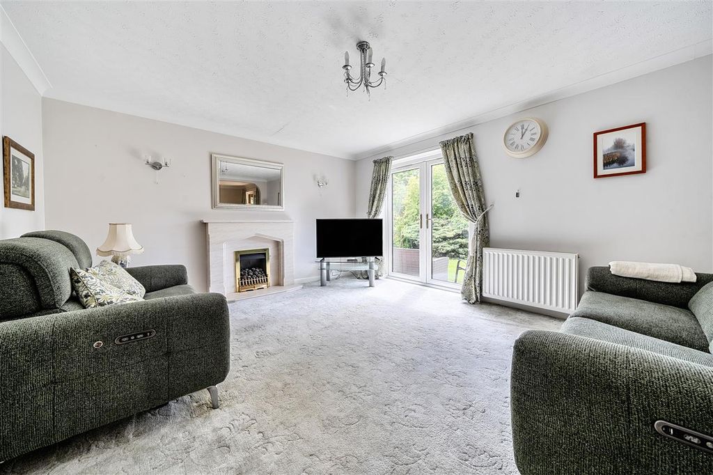 Property photo 2 of 18