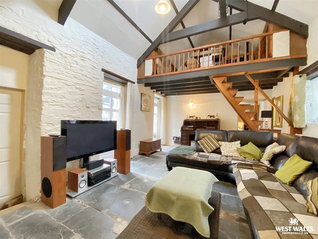 Property photo 3 of 34 Img_2015.Jpg