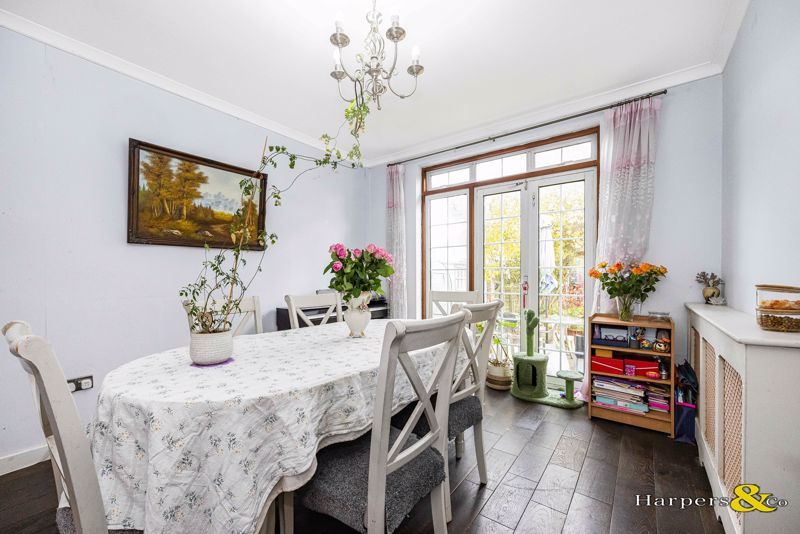 Property photo 3 of 14 Photo 17