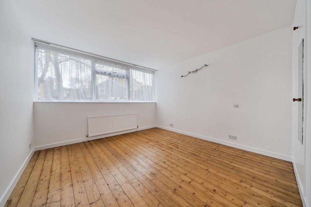 Property photo 2 of 11 Picture No. 06