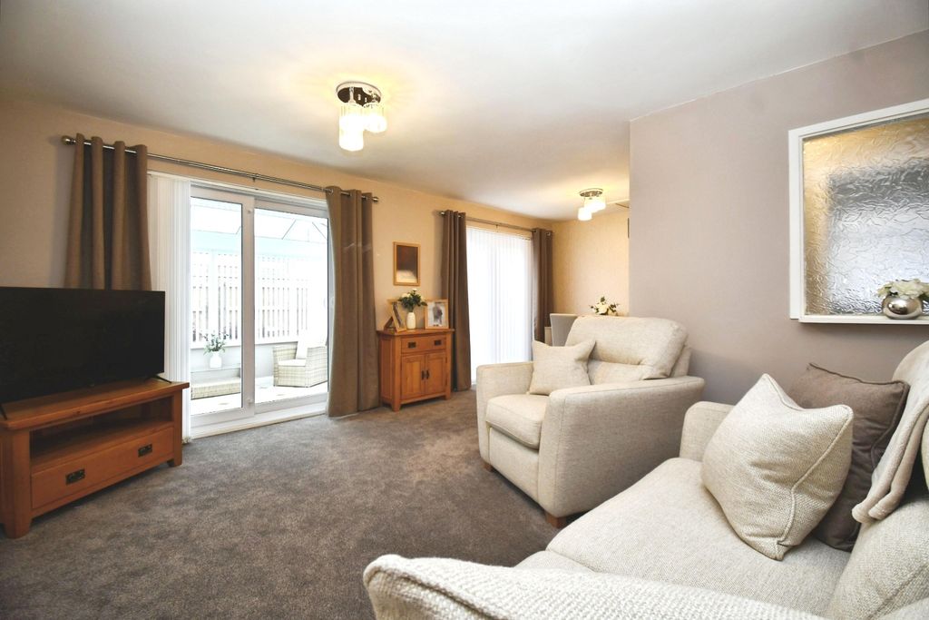 Property photo 2 of 26 Pbox-Img.Jpg
