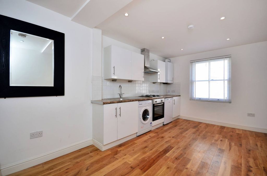 Property photo 2 of 5