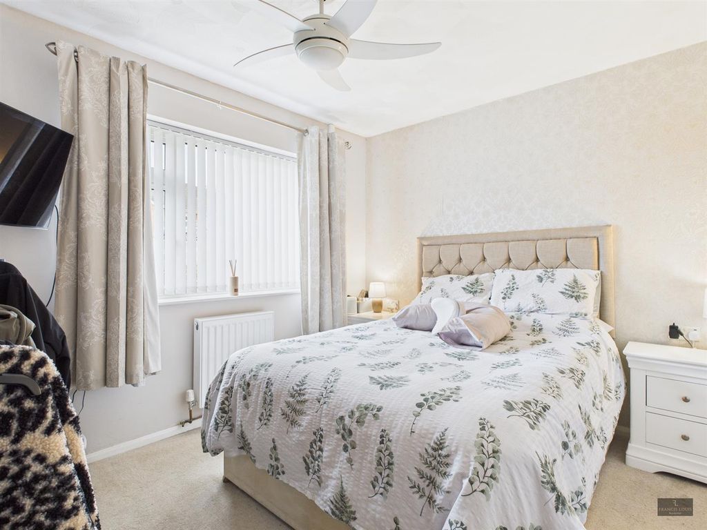 Property photo 2 of 16 Cam02887G0-Pr0551-Still003.Jpg